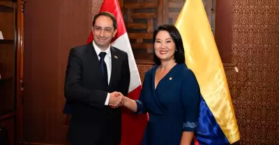Keiko Fujimori se re�ne con delegaci�n de Colombia