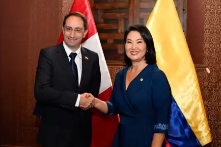 Keiko Fujimori se re�ne con delegaci�n de Colombia
