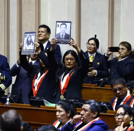 Bancadas de izquierda se retiran