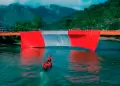 Tingo Mar�a: Izan la bandera m�s grande sobre el r�o Huallaga por Fiestas Patrias