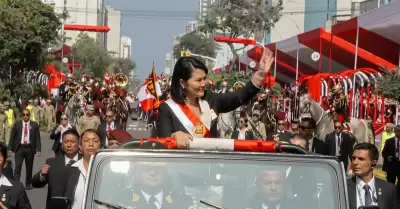 Keiko Fujimori llega a la avenida Brasil