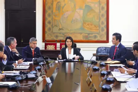 Keiko Fujimori lidera primera sesi�n del Consejo de Ministros