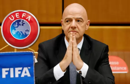 La UEFA anuncia que no participar� en las competiciones de la FIFA