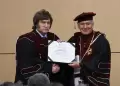 Javier Milei recibe t�tulo honoris causa de la Universidad San Mart�n de Porres durante su visita al Per�