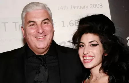 Padre de Amy Winehouse pierde demanda