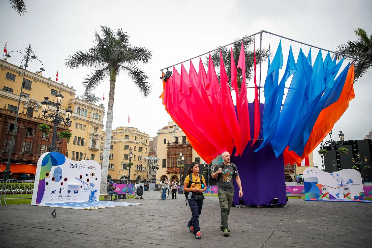 Plaza Mayor de Lima se prepara para recibir a peruanos y extranjeros.