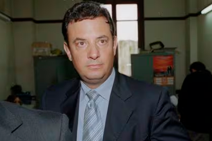 Condena contra exdueño venció en 2021, pero nunca fue capturado.