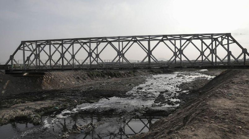 Puente de acceso directo, tipo Bailey, al aeropuerto internacional Jorge Chávez