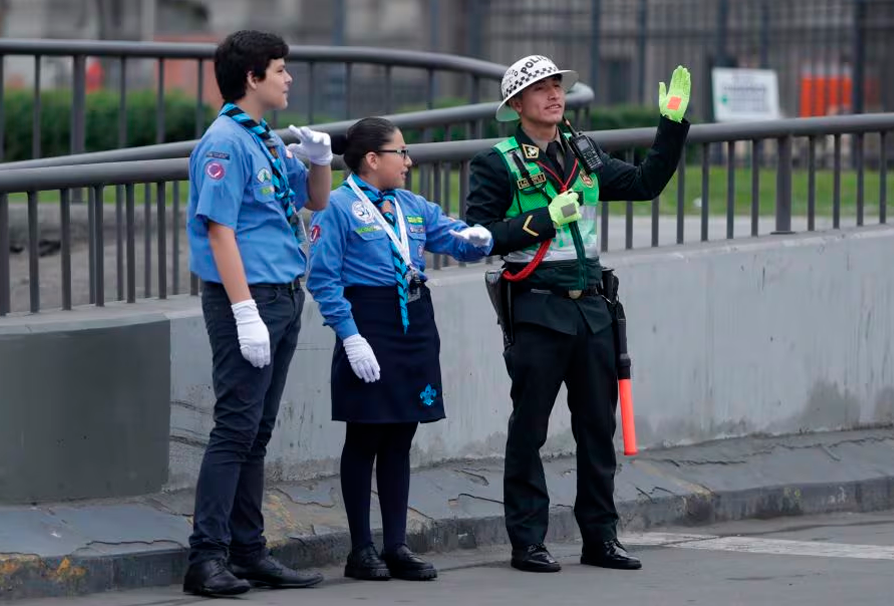 Scouts del Per� recibieron capacitaci�n de la PNP.