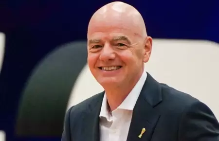 UEFA exige la salida de Infantino