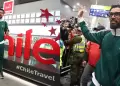 Termin� la espera: Vozinha llega finalmente a Chile y desata la locura de los hinchas de Colo Colo