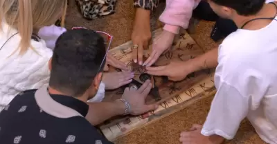 Participantes de LCDLF jugaron a la ouija