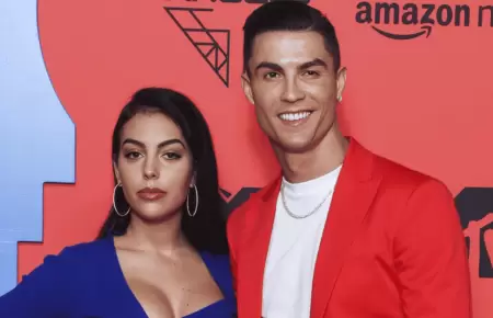 Cristiano Ronaldo defiende a Georgina Rodr�guez de cr�ticas por su f�sico