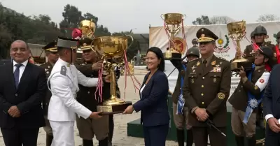 Keiko Fujimori acudi� a la tradicional competencia h�pica "Copa Jun�n"