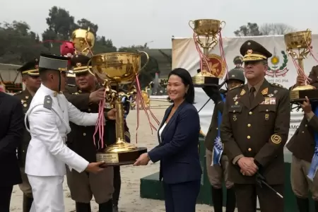 Keiko Fujimori acudi� a la tradicional competencia h�pica "Copa Jun�n"