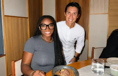 Simone Biles y Rodrigo Fernandini