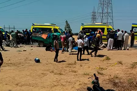 Accidente en Egipto: choque de camionetas dej� varias v�ctimas.
