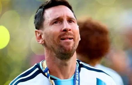 Lionel Messi agradece apoyo tras la muerte de su padre.