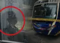 Polic�as son captados DURMIENDO frente a patio de maniobras de empresa de transporte que fue atacada por extorsionadores
