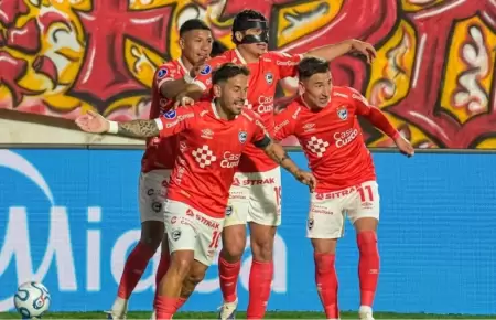 Cienciano gole� a Botafogo en Cusco.