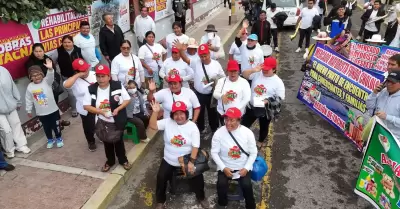 Comerciantes del mercado mayorista San Pedro.