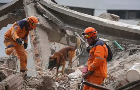 Fuerte sismo de gran magnitud deja miles de damnificados en Colombia.