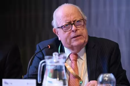 Velarde resalt� la importancia de la meritocracia en las instituciones
