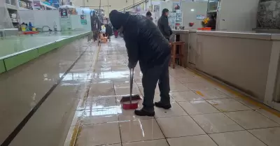 LLUVIAS AFECTAN MERCADOS DE TACNA.