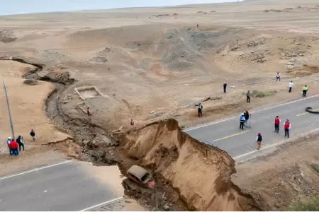 Carretera Costanera Sur fue derrumbada y gobierno regional brind� ruta alternati