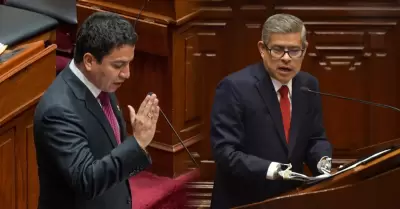 El diputado interrumpi� para expresar su incoformidad.