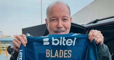 Rub�n Blades se rinde ante Alianza Lima