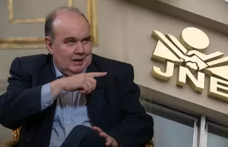 El exburgomaestre se mantiene en carrera electoral.