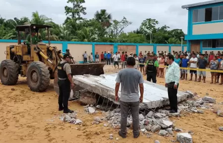 Fallece escolar tras ca�da de estructura de concreto en colegio de Iquitos
