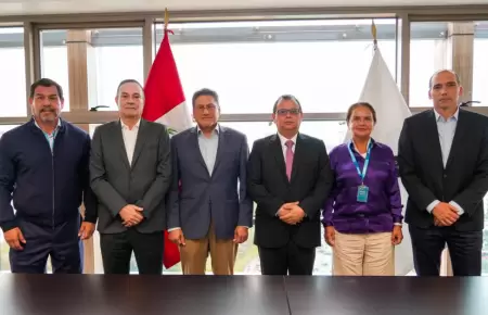 Sector privado hizo donaci�n para combatir el FEN.
