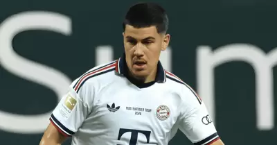 Bayern M�nich eval�a ceder a Felipe Ch�vez