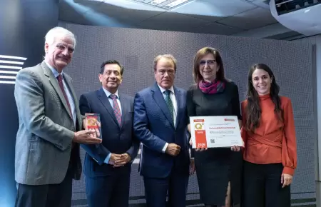 Reconocimiento a Universidad Continental