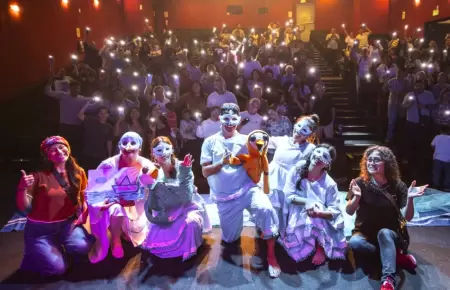 "Ir�s y Flofl�" regresa a Lima con una emotiva historia que une teatro, m�sica y