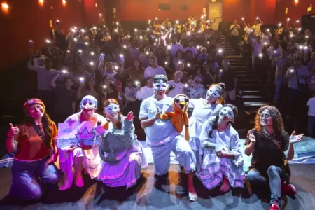 "Ir�s y Flofl�" regresa a Lima con una emotiva historia que une teatro, m�sica y