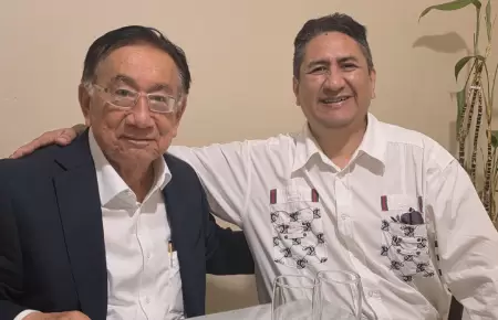 L�der de Per� Libre se reuni� con el expresidente de transici�n.