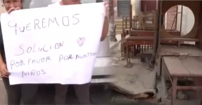 Padres de familia exigen a las autoridades medidas.