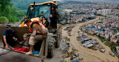 Equipos humanitarios preparan ayuda para damnificados.