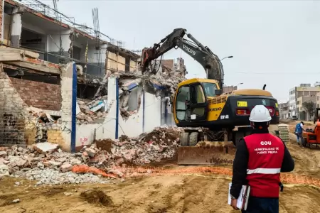 Municipalidad de Puente Piedra demoli� 11 viviendas para recuperar espacio vial