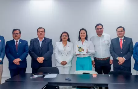 Asamblea Nacional de Gobiernos Regionales exige di�logo con Keiko Fujimori.