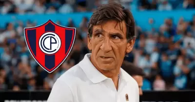 Gustavo Costas fue oficializado como entrenador de Cerro Porte�o