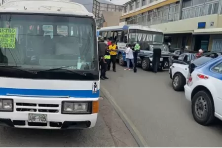 Interviene en Los Olivos 12 veh�culos de transporte informal