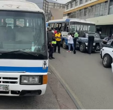 Interviene en Los Olivos 12 veh�culos de transporte informal