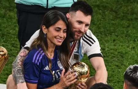 Antonela Roccuzzo y Lionel Messi
