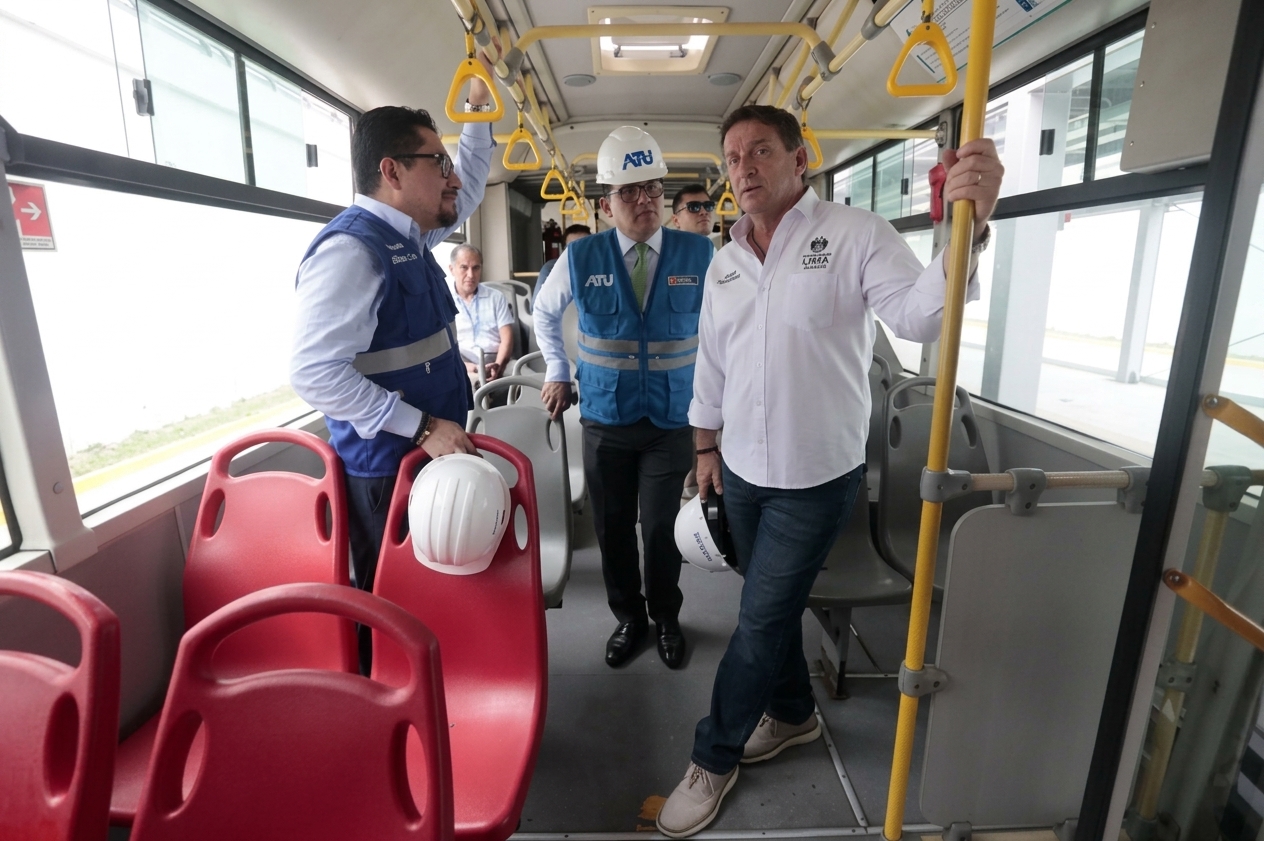Alcalde metropolitano de Lima, Renzo Reggiardo, presente en las pruebas sin pasajeros