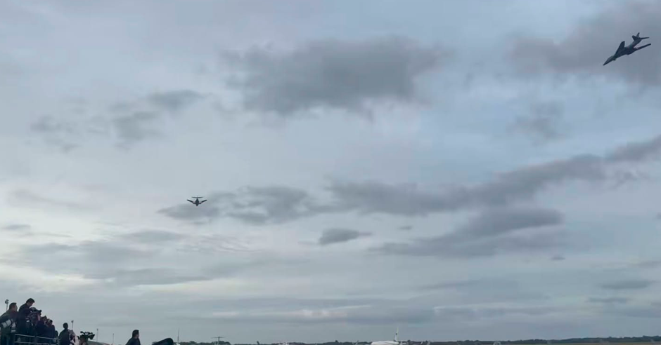Dos bombarderos