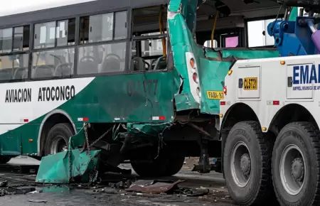 En Puente Piedra, se registr� un choque vehichular que dej� ocho heridos en la P